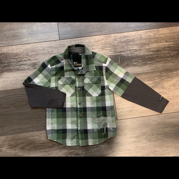 4/$20 Green Dino Shirt - Picture 1 of 5